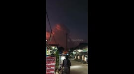 Terrifying cloud leaves residents fearing volcano eruption in Indonesia