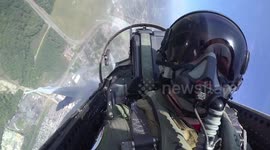 US: F/A-18 Super Hornet Soars During Oceana Airshow Flyover