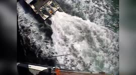 US: Coast Guard Aircrew Medevacs Injured Diver Near Galveston