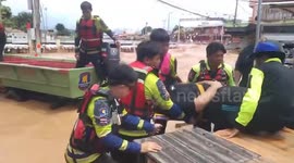 Floods hits northern Thailand