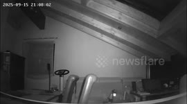 Severe storm caught on camera – Surveillance footage captures thunderstorm