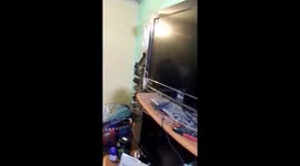 Venezuela earthquake shakes home as resident relaxes in front of TV
