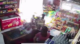 Indonesia earthquake jolts grocery store sending terrified owner fleeing