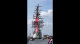 BAP Unión enters harbor with stunning crew formation in Amsterdam, Netherlands