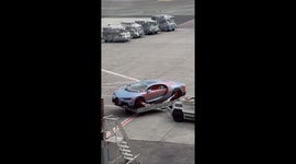 Bugatti Chiron transported by the A380 Emirates’ plane from Nice (near to Monaco) to Dubai!