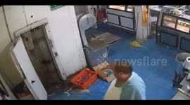 Man slips and falls in butcher shop mishap in Coahuila, Mexico