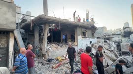 Israeli bombing in Gaza camp leaves 10 Palestinians dead (1)