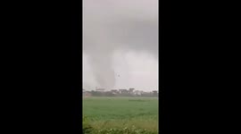 Tornado wreaks havoc as Typhoon Bualoi makes landfall in Vietnam