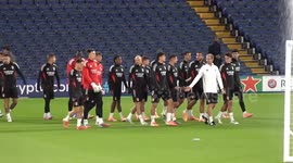 Benfica complete training ahead of Chelsea match