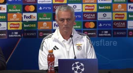UK: Jose Mourinho speaks ahead of Chelsea-Benfica match (2)