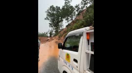 Vietnam: At Least 13 Dead as Typhoon Bualoi Makes Landfall in Central Coast 3