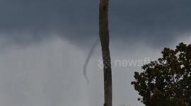 Funnel cloud spotted over Buena Ventura Lakes, Florida, USA