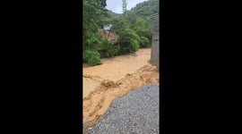 Flash flooding tears through town as Typhoon Bualoi hits Vietnam
