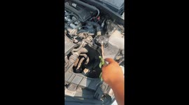 Car engine overheats and sprays coolant in Bucuresti, Romania
