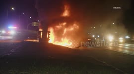 US, Los Angeles: Granada Hills Man Escapes Fiery Freeway Crash