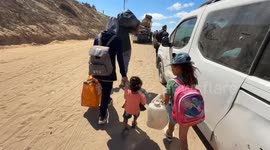 Palestinians continue to flee due to Israeli army's intense attacks in northern Gaza (2)