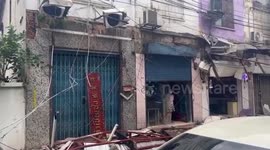 Street closed after concrete awning collapses