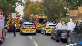 UK: Video shows armed police and emergency crews at scene of stabbing at synagogue in Manchester
