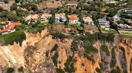 US: Palos Verdes landslide near LA