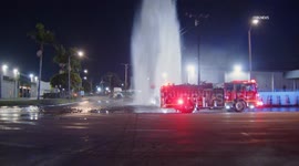 US, Los Angeles: Carson Sheared Hydrant Floods Streets