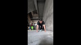 Advanced explosive push-ups in Fujian, China