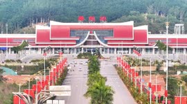 China: Cross-border travel surges along China-Laos railway during National Day holiday