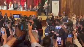 Syria: President observes voting at Damascus polling center