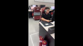 Husband refuses to leave internet café despite wife’s call in Shandong, China