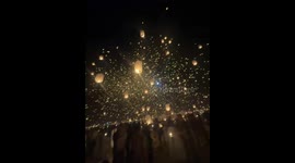 US: Thousands of Lanterns Light Up Sky at Rise Festival in Nevada 2