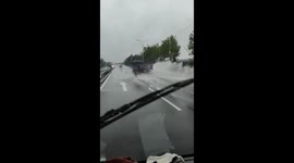 Car wiper malfunctions on soaked road in Shandong, China