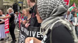 US: Melbourne Streets Fill with Pro-Palestine Demonstrators