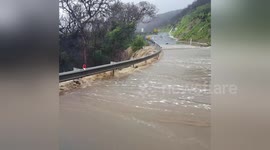 Newsflare Edit - Great Ocean Road flooded after heavy rainfall