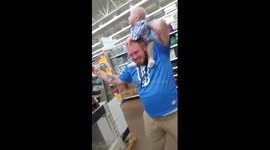 Adorable baby laughs 'hysterically' at balloon hitting his face