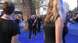 Ringo Starr walks with his wife at the blue carpet for The Beatles Eight days a Week The Touring Years World Premiere