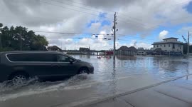 US: King Tide and Supermoon Swell Flood Coastal Streets in South Florida