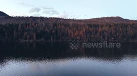 US: Autumn colors meet snow-capped peaks in Alaska’s stunning seasonal shift