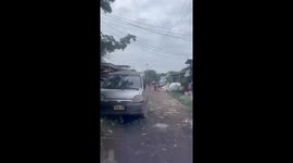 Philippines earthquake makes parked cars rock violently as ground trembles