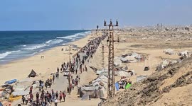 Displaced Palestinians start returning to northern Gaza following ceasefire