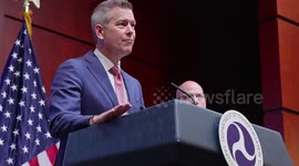 UNCAPTIONED: US Transportation Secretary Threatens To Fire Absent Air Traffic Controllers During Shutdown