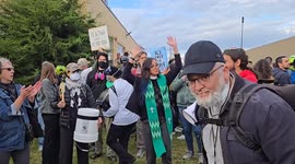 Broadview Mayor restricts protest hours and zones behind new barricades at ICE Detention Center