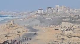 Israeli forces attack displaced Palestinians returning to northern Gaza despite ceasefire