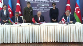 Azerbaijani, Georgian defense ministers discuss boosting joint drills