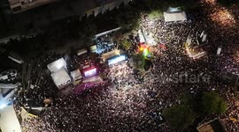Thousands of Israelis celebrate Gaza ceasefire deal in Tel Aviv