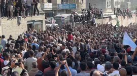 Crowds welcome Palestinian prisoners released by Israel in Khan Younis (2)