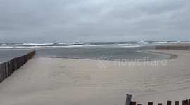 Intense wind and waves batter Jones Beach amid nor’easter storm in Wantagh, New York, USA