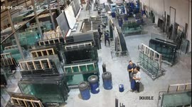 Worker hit by falling glass panel in Erbil, Kurdistan, Iraq