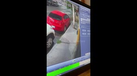 Man trips and falls face-first on street in Mexico