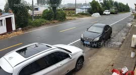 Hit-and-run caught on security camera in Henan, China