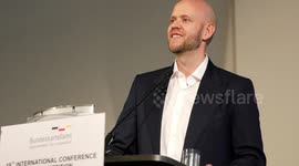 UNCAPTIONED: Spotify Founder Daniel Ek Shifts Focus to European Tech Ventures