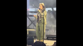 Lola Young Faints On Stage At Music Festival